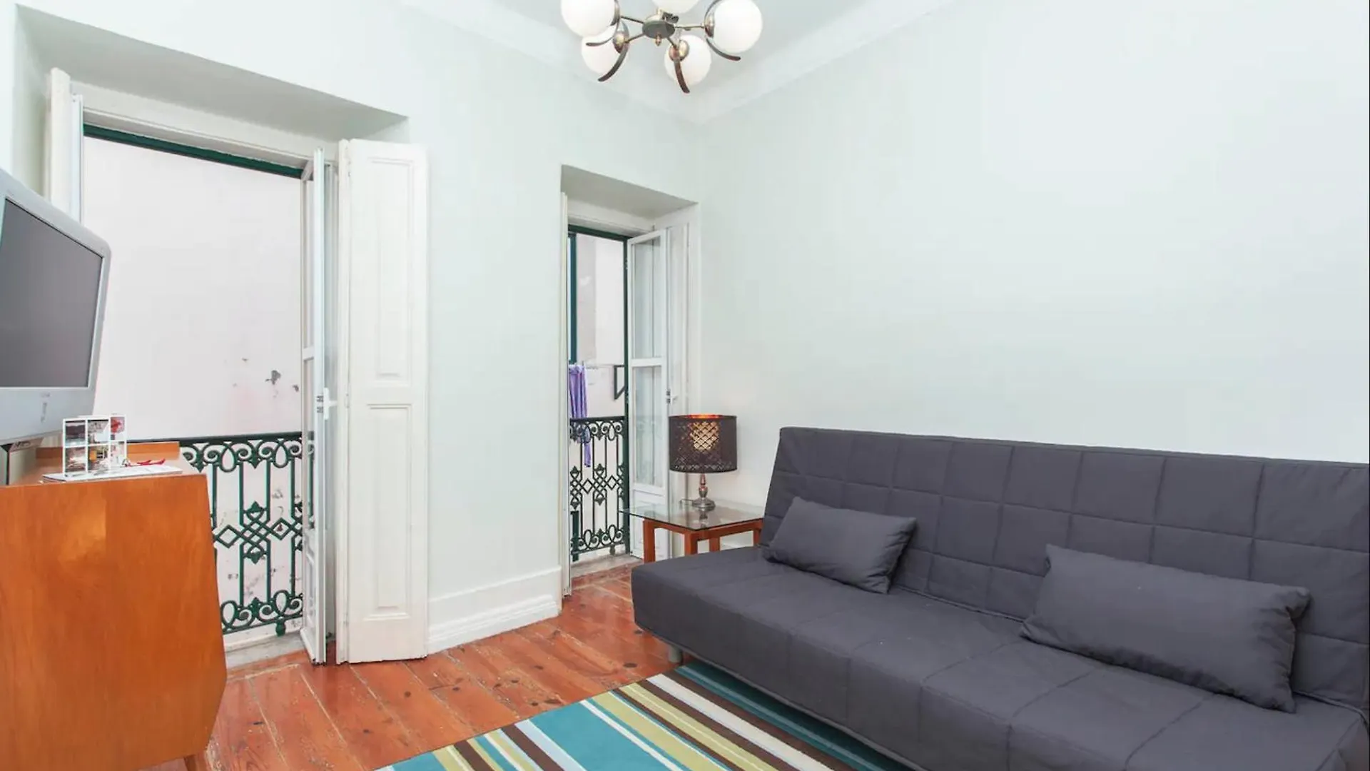 Whome Historical 2-Bed Alfama Charm Lisboa 0*,